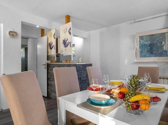 Casa Juric Appartement Primošten Buitenkant foto